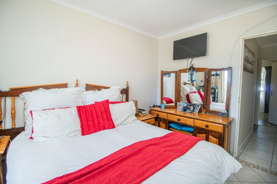 2 Bedroom Property for Sale in Fairview Golf Estate Western Cape